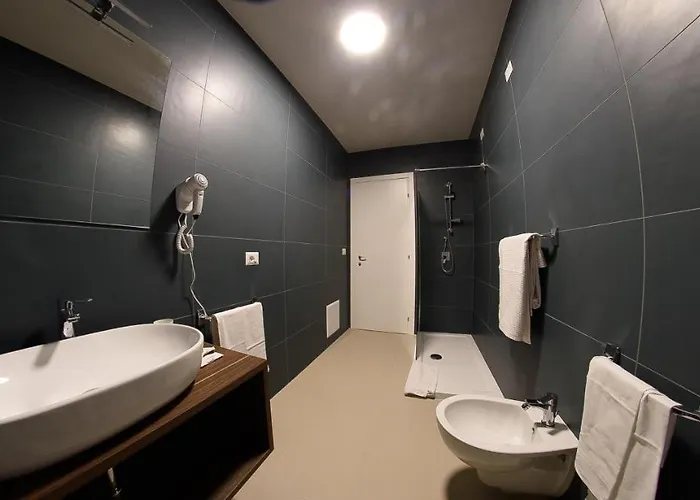 Grand Europa Centro Отель Ривизондоли