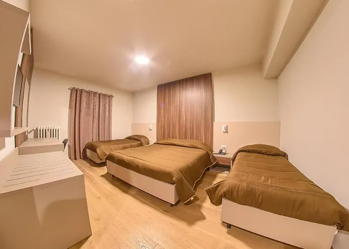 Grand Europa Centro Отель Ривизондоли