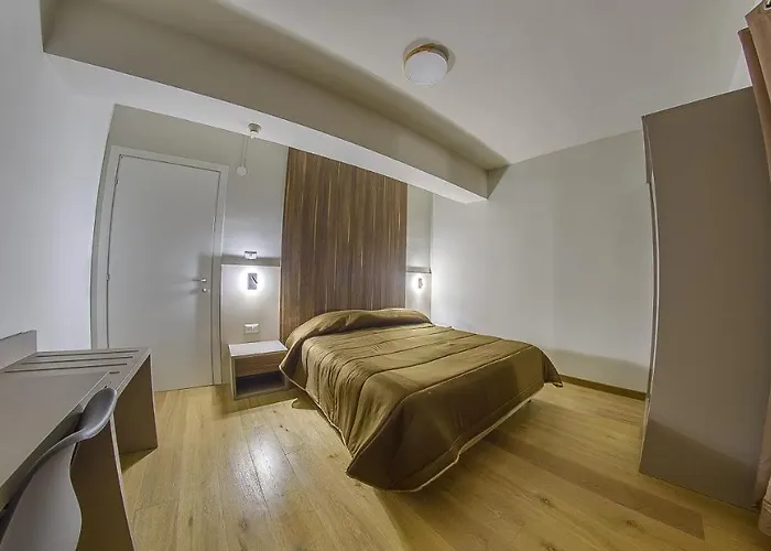 Отель Grand Europa Centro