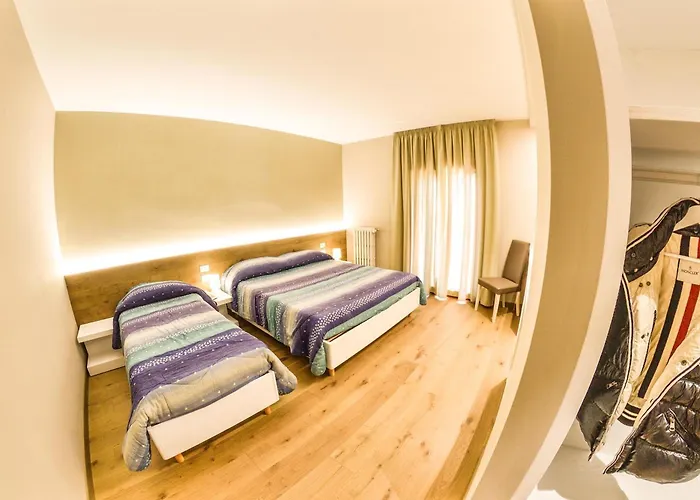 Grand Europa Centro 3* Ривизондоли