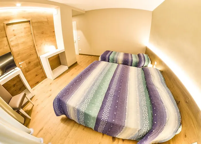 Grand Europa Centro Ривизондоли