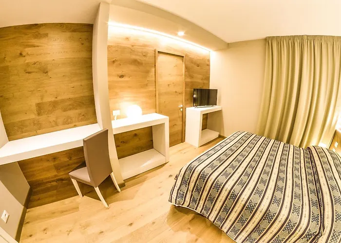 Grand Europa Centro Ривизондоли