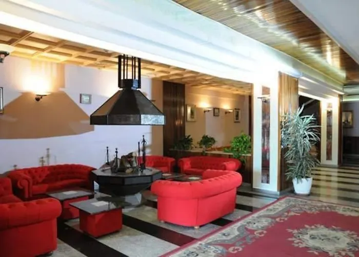 Grand Europa Centro Отель Ривизондоли