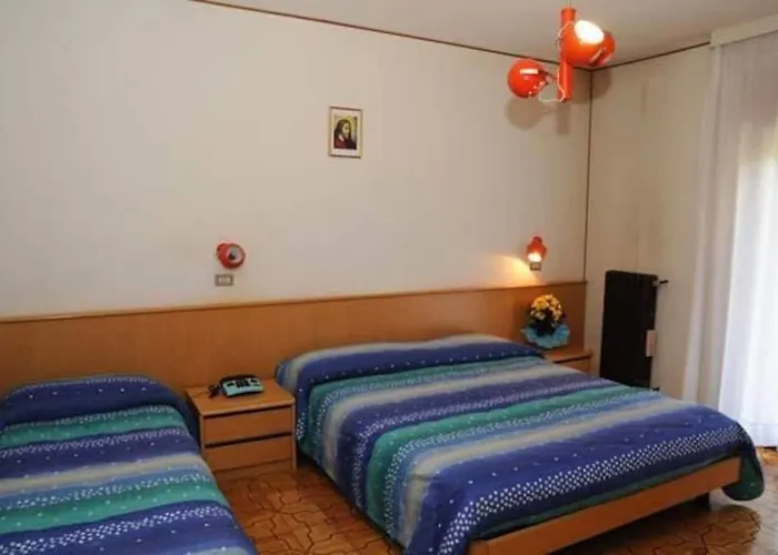 Отель Grand Europa Centro 3*